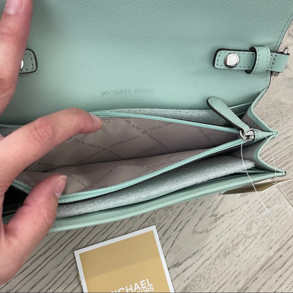 MICHAEL KORS | Jet Set Wallet On A Chain NWT - Picture 7 of 11
